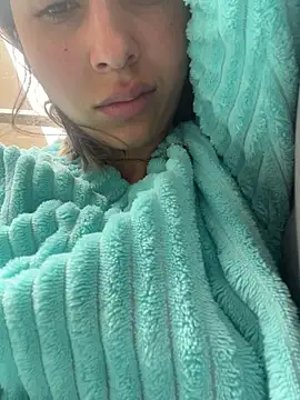 Ameellie online show from February 24, 4:30 pm