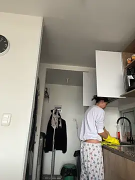 Ameellie online show from March 8, 3:26 pm