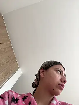 Ameellie online show from February 6, 3:41 pm