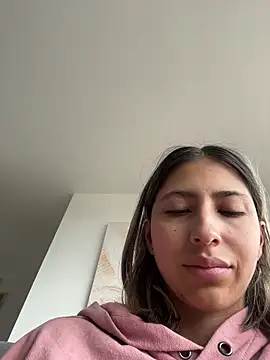 Ameellie online show from February 15, 4:39 pm