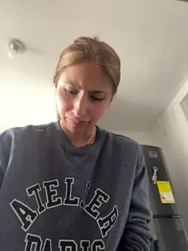 Snapshot of Ameellie chatting on June 12, 3:54 pm Ameellie online show from June 12, 3:54 pm