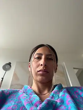 Ameellie online show from April 17, 3:15 pm