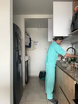 Ameellie online show from October 24, 3:55 pm