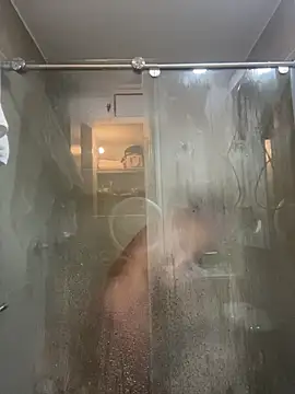 Ameellie online show from February 17, 6:05 pm