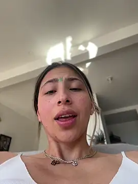 Ameellie online show from May 9, 1:25 pm