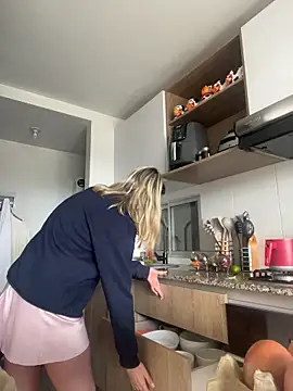 Ameellie online show from October 19, 6:10 pm