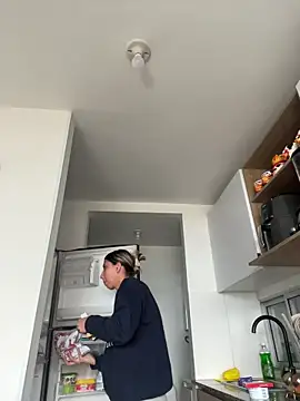 Ameellie online show from March 18, 2:52 pm