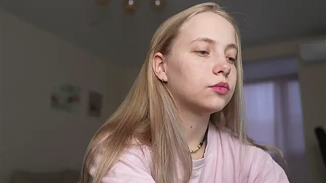 Snapshot of _Appr0ved_ chatting on November 30, 7:09 am Appr0ved online show from November 30, 7:09 am