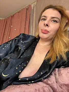 Snapshot of Day-off chatting on February 14, 12:03 pm Day-off online show from February 14, 12:03 pm