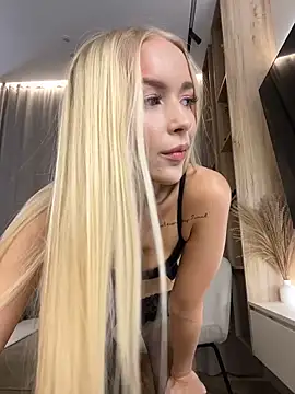 Snapshot of eva_m1racle_ chatting on September 11, 8:09 pm eva m1racle online show from September 11, 8:09 pm