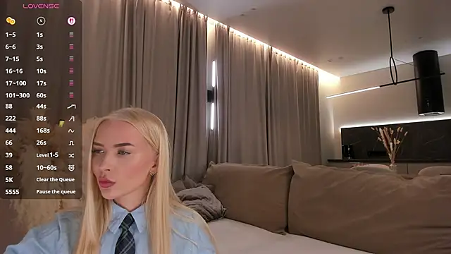 Snapshot of eva_m1racle_ chatting on November 6, 9:08 pm eva m1racle online show from November 6, 9:08 pm