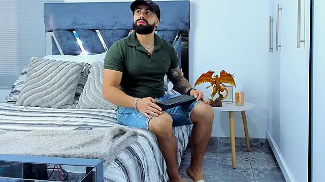 Zack Froone online show from February 11, 12:38 pm