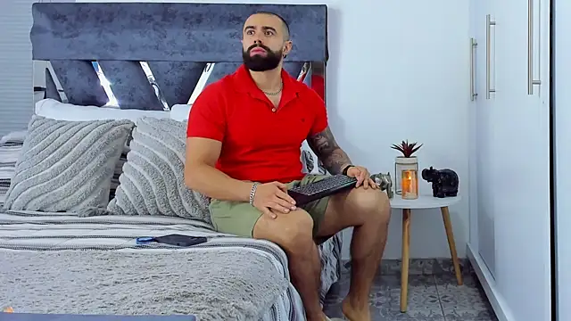 Zack Froone online show from November 18, 3:04 pm