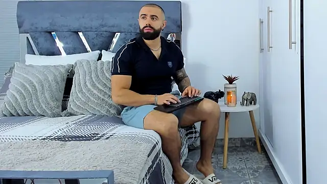 Zack Froone online show from November 15, 3:27 pm