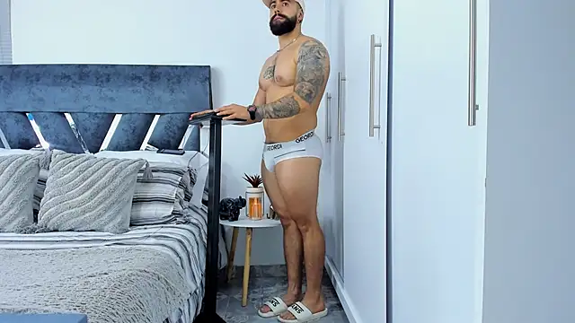 Zack Froone online show from November 6, 1:59 pm