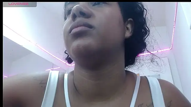 alegriamartinez online show from October 29, 7:13 pm