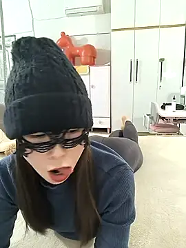 I AM NOT A SLUT online show from December 5, 3:16 am