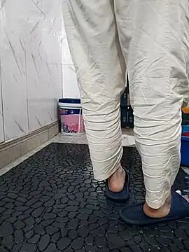 I AM NOT A SLUT online show from October 31, 2:19 am