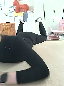 I AM NOT A SLUT online show from December 4, 6:01 am