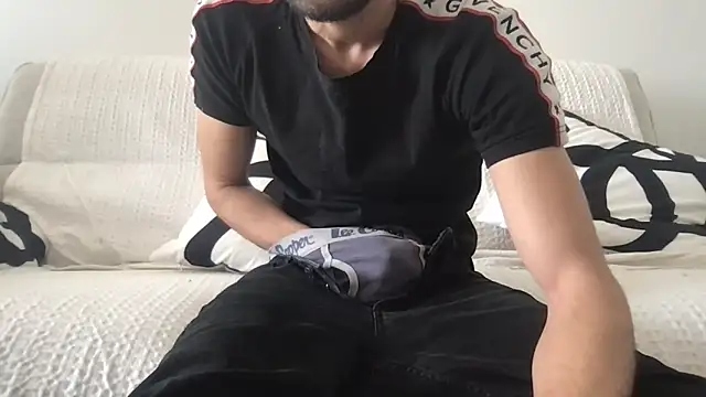 Snapshot of athenphysics chatting on December 18, 12:31 pm athenphysics online show from December 18, 12:31 pm