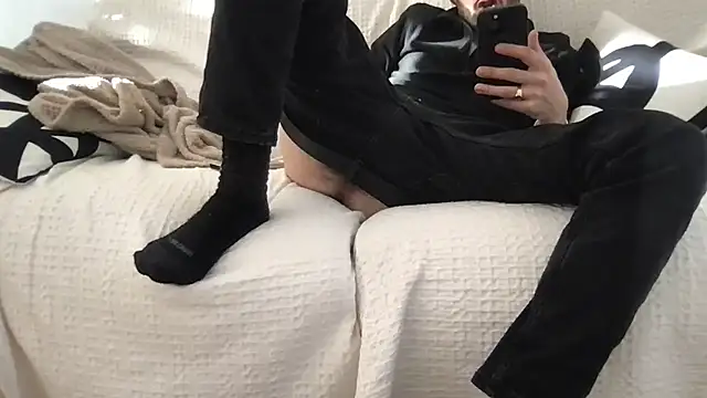 Snapshot of athenphysics chatting on December 15, 1:39 pm athenphysics online show from December 15, 1:39 pm