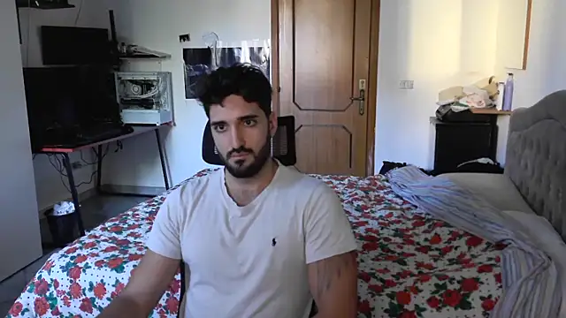 Snapshot of Alexox02 chatting on November 30, 1:01 pm Alexox02 online show from November 30, 1:01 pm