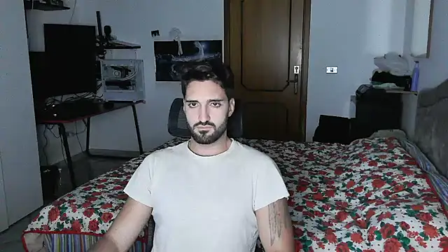 Snapshot of Alexox02 chatting on November 2, 9:20 pm Alexox02 online show from November 2, 9:20 pm