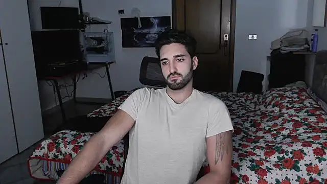 Snapshot of Alexox02 chatting on December 3, 7:24 pm Alexox02 online show from December 3, 7:24 pm