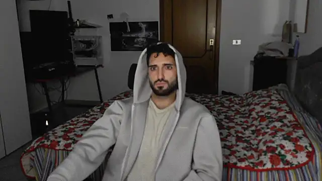 Snapshot of Alexox02 chatting on November 12, 4:33 pm Alexox02 online show from November 12, 4:33 pm