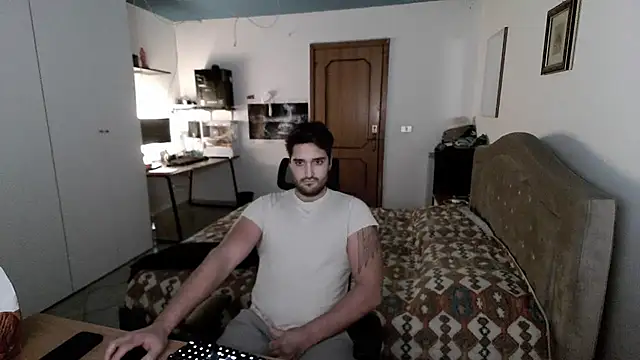 Snapshot of Alexox02 chatting on December 12, 7:48 pm Alexox02 online show from December 12, 7:48 pm