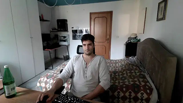 Snapshot of Alexox02 chatting on December 6, 10:10 am Alexox02 online show from December 6, 10:10 am