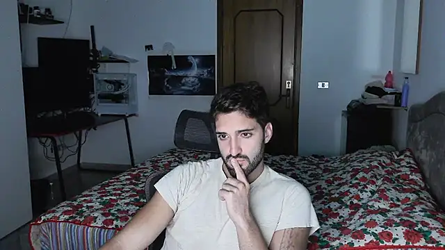 Snapshot of Alexox02 chatting on October 28, 8:41 pm Alexox02 online show from October 28, 8:41 pm