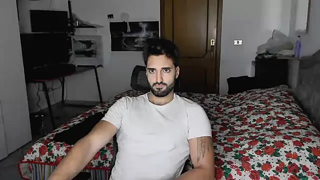 Snapshot of Alexox02 chatting on November 24, 6:52 pm Alexox02 online show from November 24, 6:52 pm