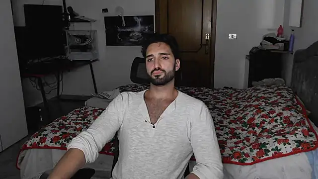 Snapshot of Alexox02 chatting on October 24, 6:07 pm Alexox02 online show from October 24, 6:07 pm