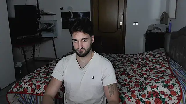 Snapshot of Alexox02 chatting on November 18, 8:45 pm Alexox02 online show from November 18, 8:45 pm