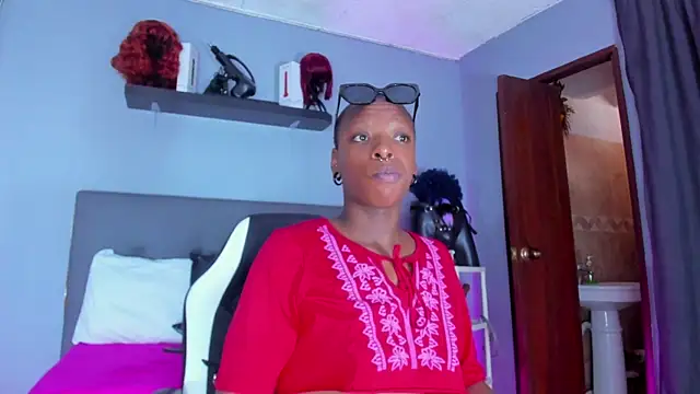 Coco Kiss online show from February 7, 7:11 pm