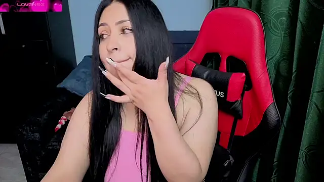 charlotee lovee69 online show from June 20, 1:54 am