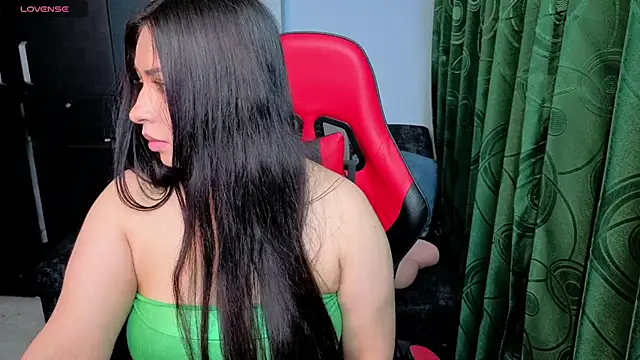 charlotee lovee69 online show from March 19, 4:01 am