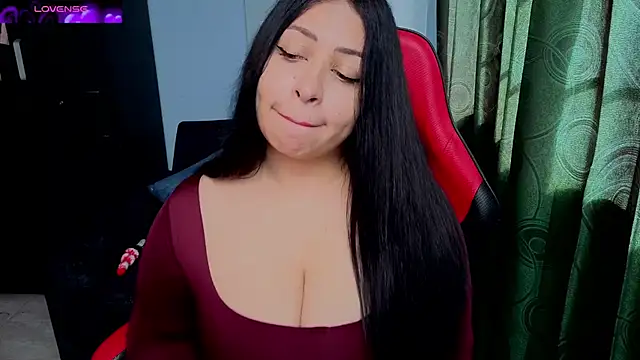 charlotee lovee69 online show from June 16, 8:42 pm