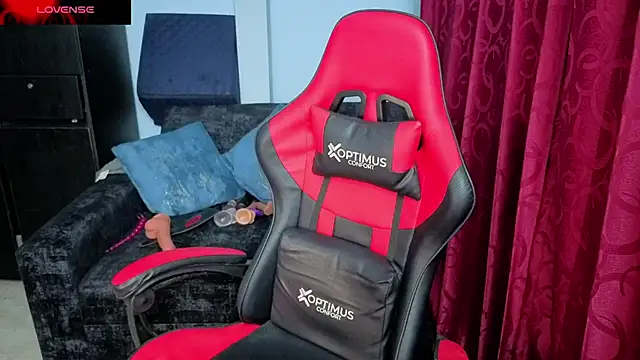 charlotee lovee69 online show from February 21, 12:34 am