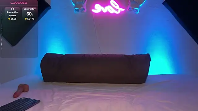 bunnyslovers online show from October 29, 8:57 am