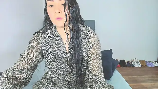 Snapshot of celeste_2023 chatting on June 10, 2:35 am celeste 2023 online show from June 10, 2:35 am