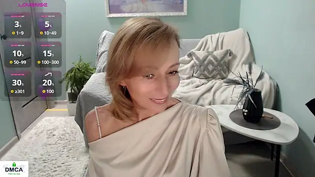 HornyMilf 777 online show from April 28, 7:02 am