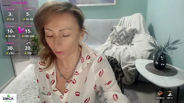 HornyMilf 777 online show from November 4, 5:55 am