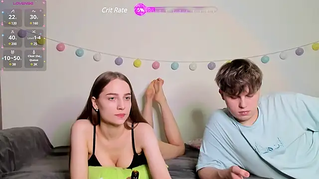 Snapshot of Emily_and_Ilumi chatting on January 20, 4:45 pm Emily and Ilumi online show from January 20, 4:45 pm