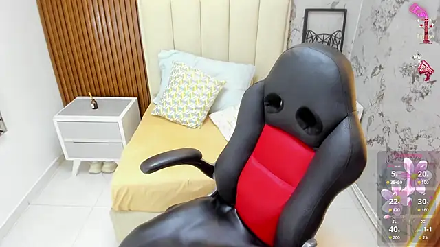 Snapshot of MILEY_JOAS2 chatting on September 27, 7:20 pm MILEY JOAS2 online show from September 27, 7:20 pm