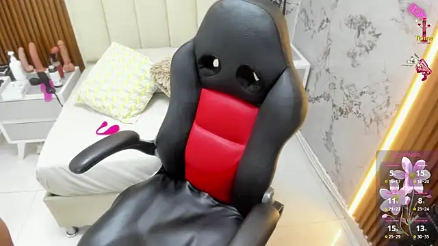 Snapshot of MILEY_JOAS2 chatting on October 20, 7:25 pm MILEY JOAS2 online show from October 20, 7:25 pm