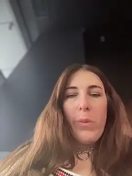 Snapshot of MommmyYummy chatting on February 6, 1:40 pm MommmyYummy online show from February 6, 1:40 pm