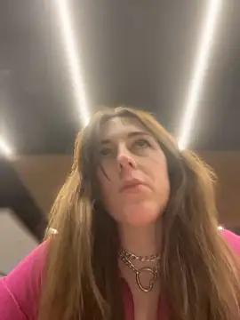 Snapshot of MommmyYummy chatting on February 25, 10:04 am MommmyYummy online show from February 25, 10:04 am