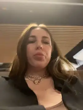 Snapshot of MommmyYummy chatting on March 2, 1:18 pm MommmyYummy online show from March 2, 1:18 pm